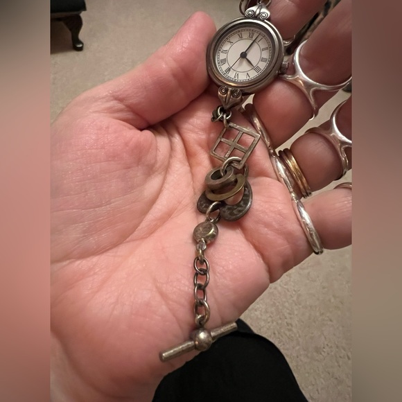 ✨❤️Hearts Abound!❤️✨ Awesome watch from Fireworks with tons of shapes & textures - Picture 7 of 9